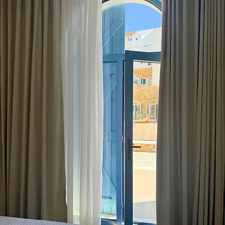 Santorini Village Deluxe * Palasë